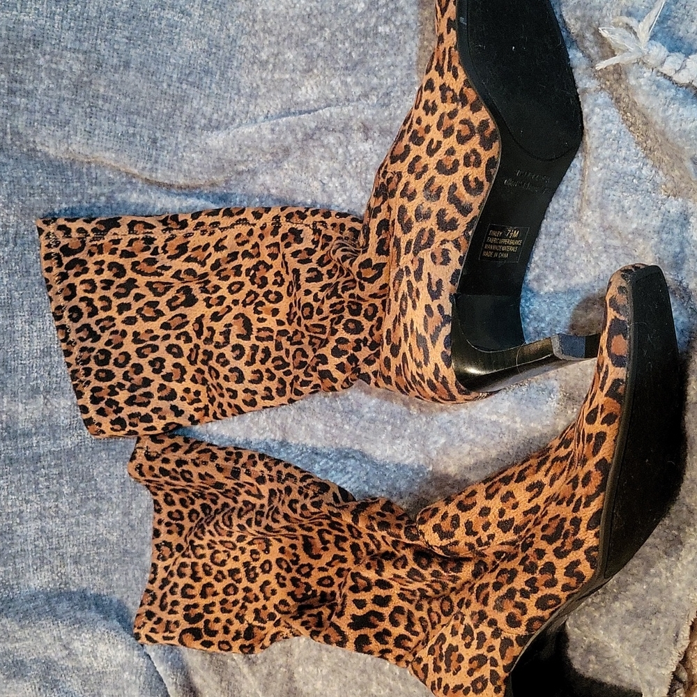 Leopard boots